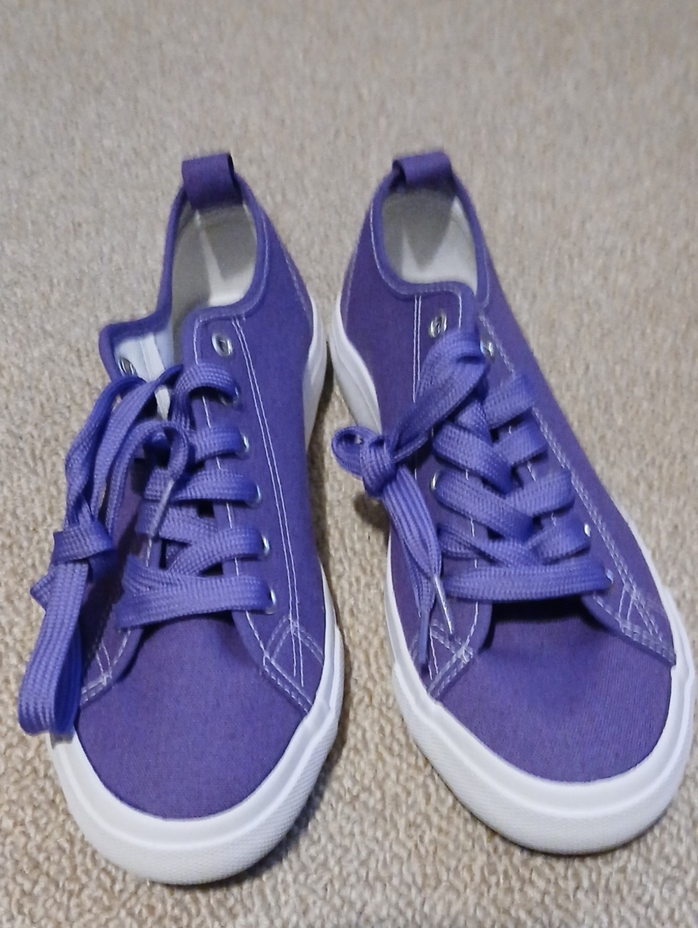 Women’s Purple Low-Top Canvas Sneakers